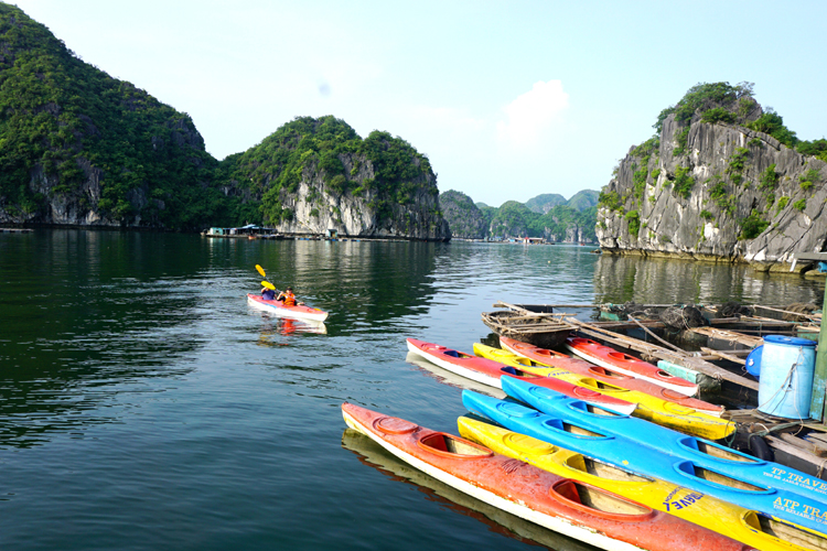 Cần Chuẩn Bị Gì Khi Cho Chuyến Đi An Toàn Với Thuyền Kayak