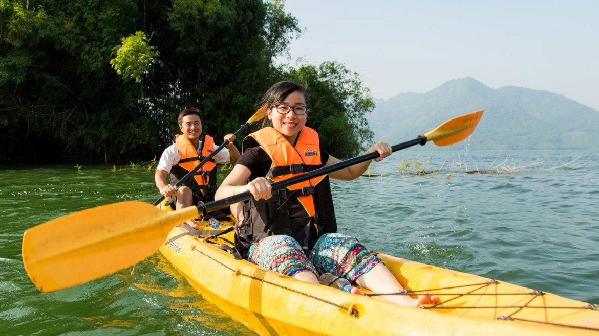 Thuyền Kayak Và Những Điều Cần Biết Cho Người Mới Bắt Đầu